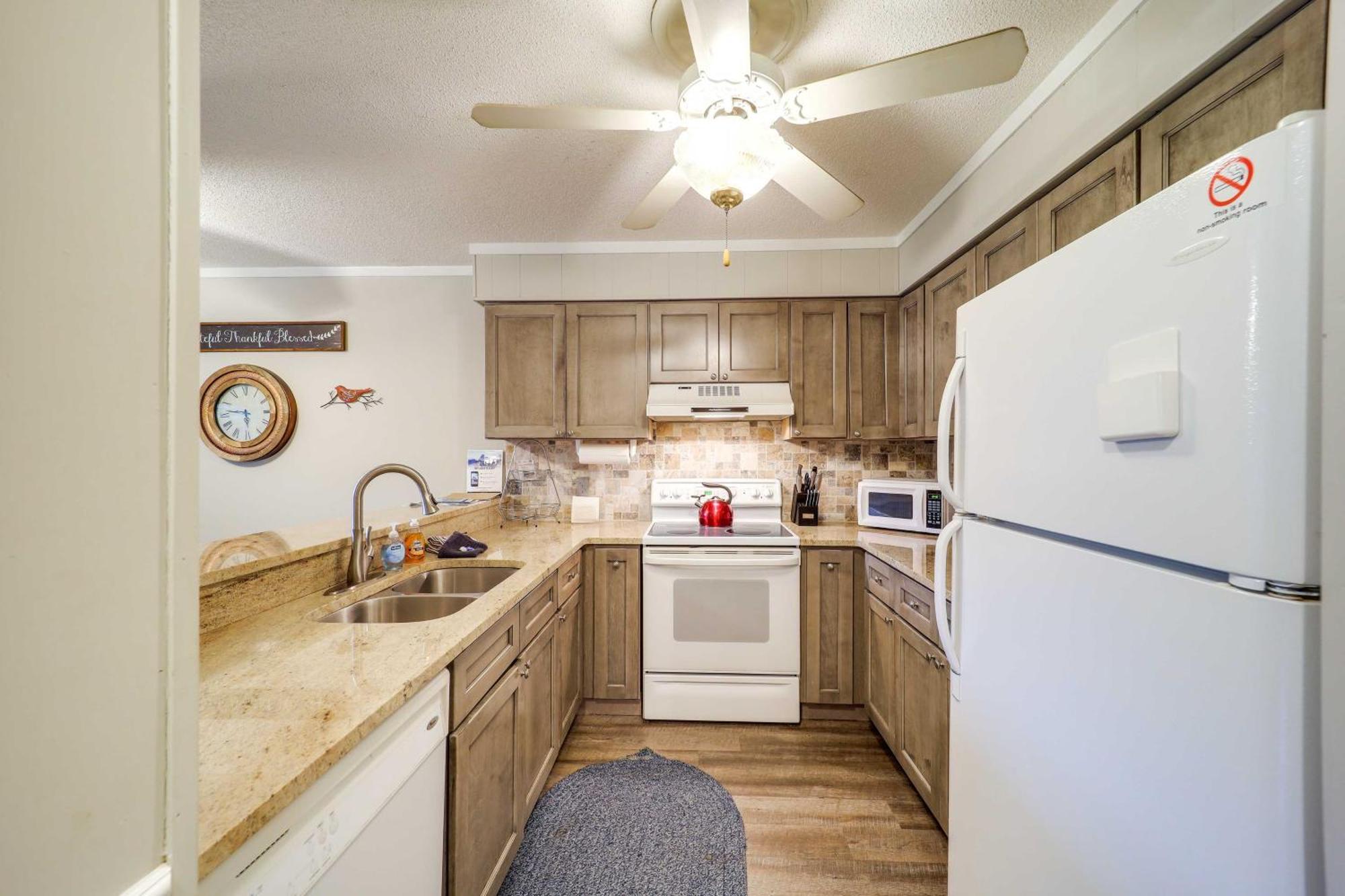 Beech Mountain Condo Near Hiking, Golf And Skiing! エクステリア 写真